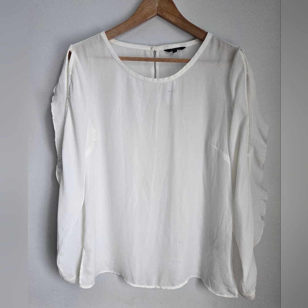 New RW & CO. Off White Blouse